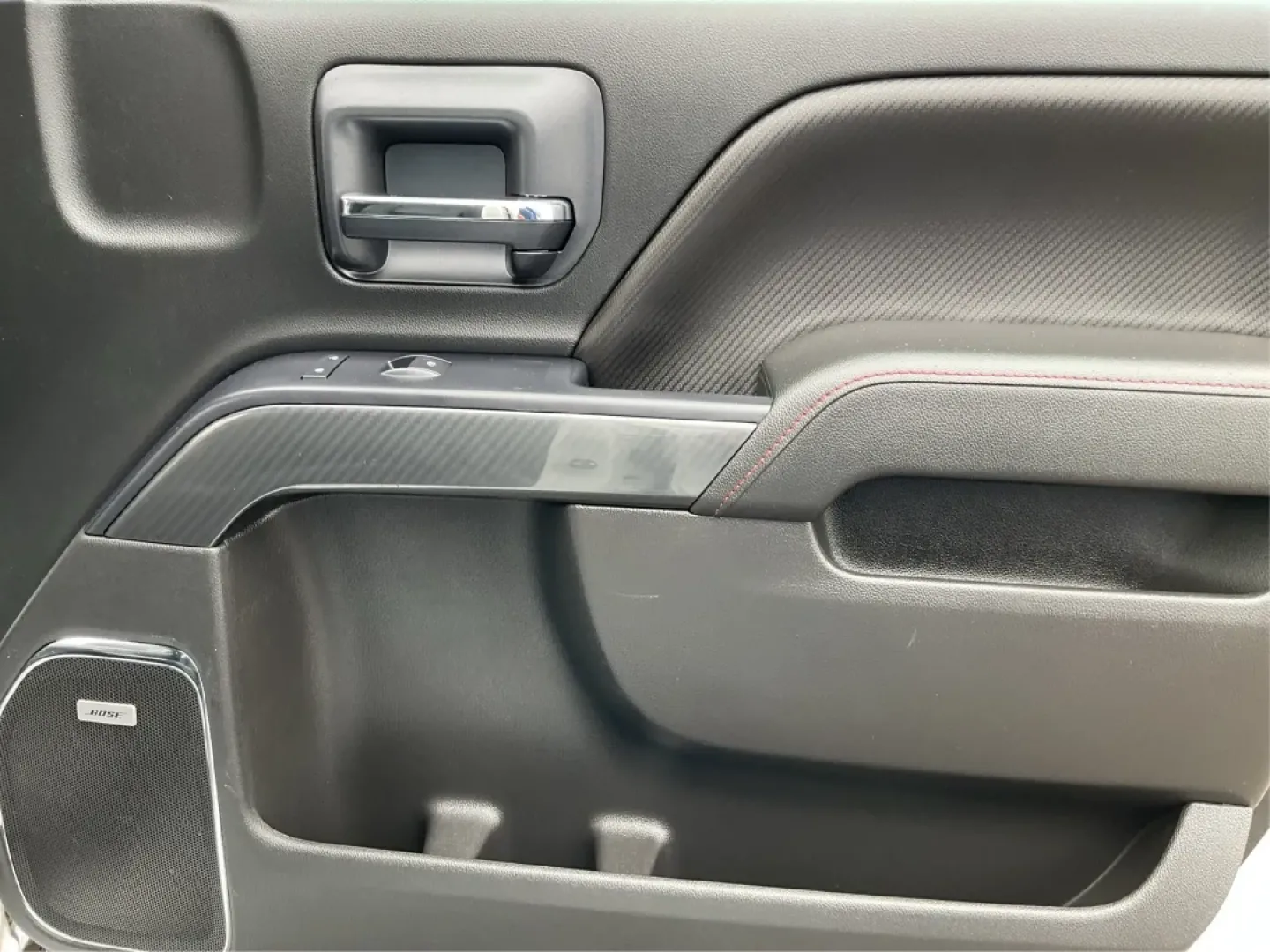 2015 GMC Sierra 1500 SLT (1GTV2VEC7FZ) with an EcoTec3 6.2L V-8 gasoline direct injection engine, located at 1230 East Main St, Xenia, OH, 45385, (937) 908-9800, 39.688026, -83.910172 - **Unlock Your Adventures with the 2015 GMC Sierra 1500 SLT at Advantage Car and Credit - Piqua!**<br /> <br /> If you're seeking a reliable companion for your weekend adventures or a powerful workhorse for everyday tasks, look no further than this stunning 2015 GMC Sierra 1500 SLT. With its robust c - Photo#19