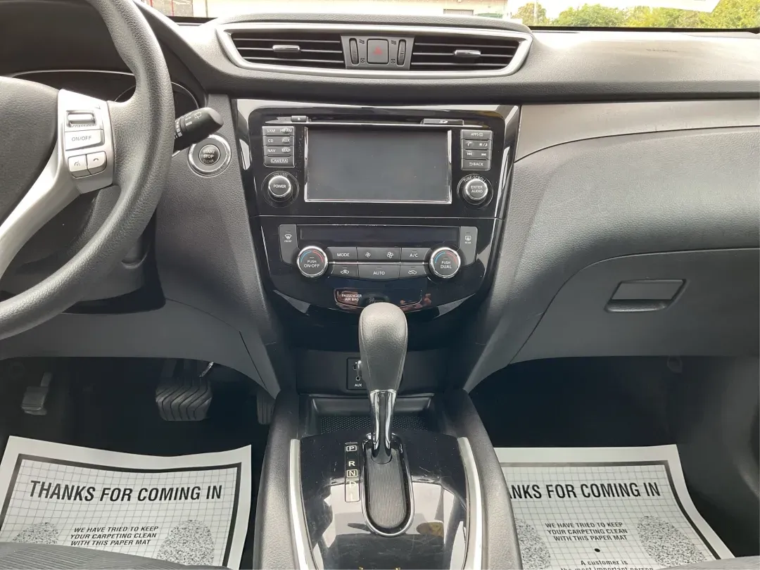 2015 Nissan Rogue SV (5N1AT2MV3FC) with an 2.5L I-4 DOHC engine, located at 401 Woodman Dr, Riverside, OH, 45431, (937) 908-9800, 39.760899, -84.123421 - 2015 Nissan Rogue SV - Photo#12