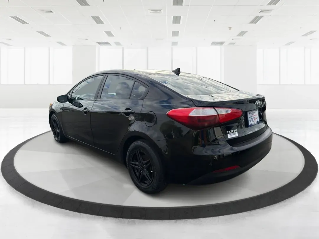 2015 Kia Forte LX (KNAFX4A67F5) with an 1.8L I-4 DOHC engine, located at 8750 N County Rd 25A, Piqua, OH, 45356, (937) 908-9800, 40.164391, -84.232513 - 2015 Kia Forte LX - Photo#4