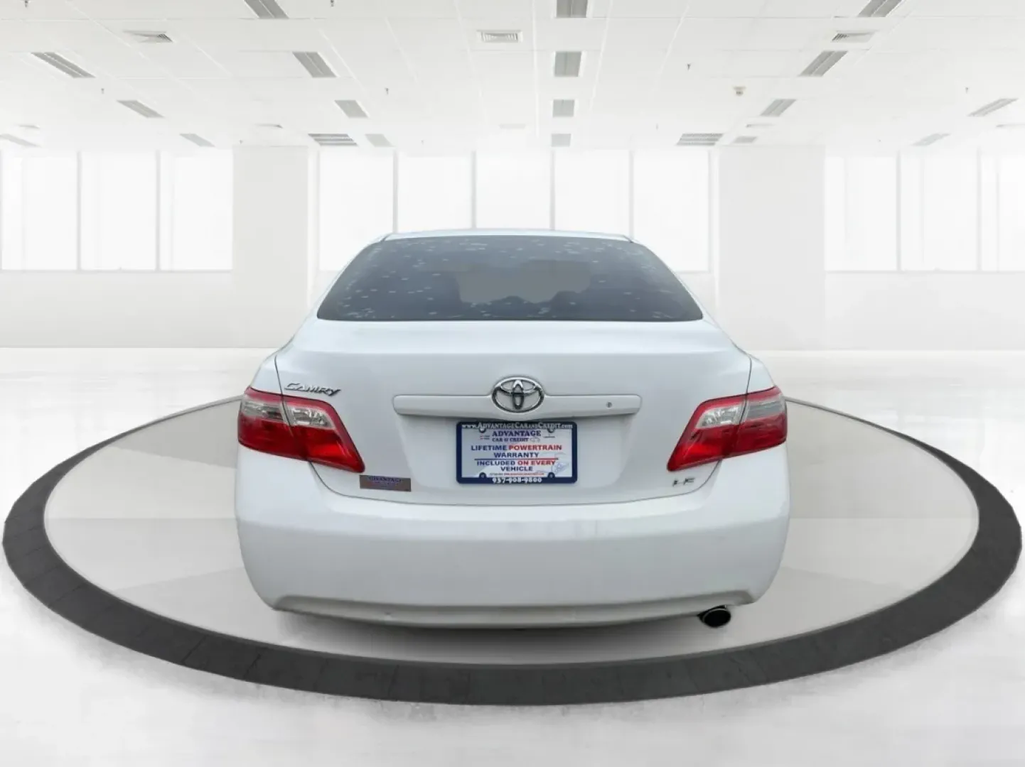 2008 Toyota Camry LE | SE | XLE (4T4BE46K18R) with an 2.4L I-4 DOHC engine, located at 4508 South Dixie Dr, Moraine, OH, 45439, (937) 908-9800, 39.689976, -84.218452 - Are you on the hunt for a reliable sedan that blends comfort and style with unbeatable affordability? Look no further! The 2008 Toyota Camry LE, available at Advantage Car and Credit in Riverside, OH, is the perfect vehicle for anyone seeking a dependable ride for daily commutes or family outings. W - Photo#3