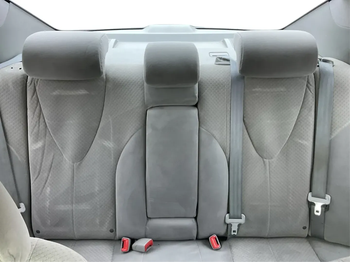 2008 Toyota Camry LE | SE | XLE (4T4BE46K18R) with an 2.4L I-4 DOHC engine, located at 4508 South Dixie Dr, Moraine, OH, 45439, (937) 908-9800, 39.689976, -84.218452 - Are you on the hunt for a reliable sedan that blends comfort and style with unbeatable affordability? Look no further! The 2008 Toyota Camry LE, available at Advantage Car and Credit in Riverside, OH, is the perfect vehicle for anyone seeking a dependable ride for daily commutes or family outings. W - Photo#14