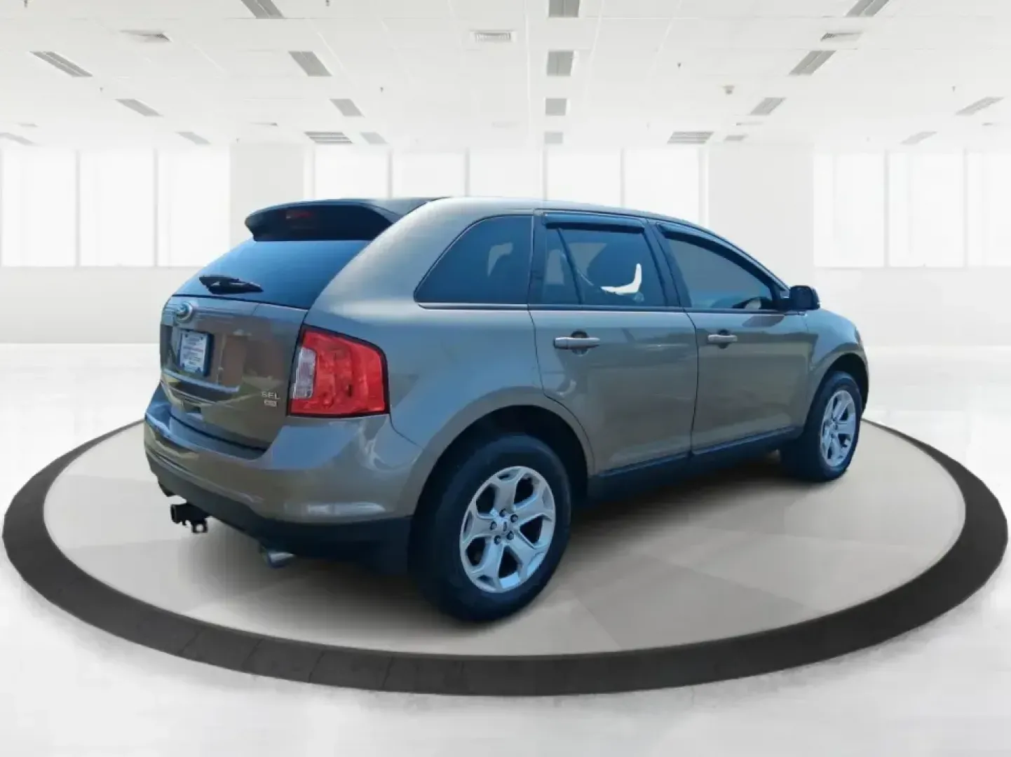 2014 Ford Edge SEL (2FMDK4JCXEB) with an 3.5L V-6 DOHC engine, 6-Speed Automatic transmission, located at 4508 South Dixie Dr, Moraine, OH, 45439, (937) 908-9800, 39.689976, -84.218452 - Are you searching for the perfect vehicle to elevate your family adventures or enhance your daily commute? Look no further! The 2014 Ford Edge SEL is designed to fit every aspect of your lifestyle, whether you're navigating busy city streets, embarking on weekend getaways, or simply running errands - Photo#2