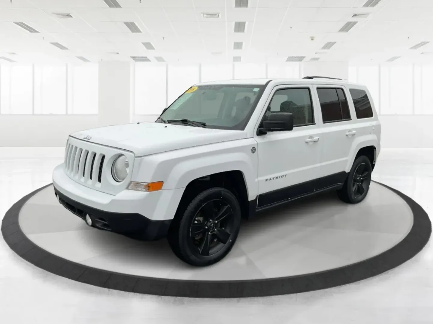 2016 Jeep Patriot Sport (1C4NJRBB5GD) with an 2.4L I-4 DOHC engine, located at 4508 South Dixie Dr, Moraine, OH, 45439, (937) 908-9800, 39.689976, -84.218452 - **Adventure Awaits with this 2016 Jeep Patriot Sport at Advantage Car and Credit - New Carlisle!**<br /> <br /> Are you ready to embrace the road less traveled? Whether you're planning weekend getaways with family or searching for the perfect commuter car that can handle a bit of adventure, this 201 - Photo#8