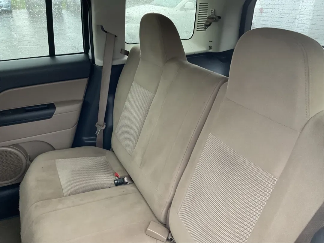 2016 Jeep Patriot Sport (1C4NJRBB5GD) with an 2.4L I-4 DOHC engine, located at 1230 East Main St, Xenia, OH, 45385, (937) 908-9800, 39.688026, -83.910172 - **Adventure Awaits with this 2016 Jeep Patriot Sport at Advantage Car and Credit - New Carlisle!**<br /> <br /> Are you ready to embrace the road less traveled? Whether you're planning weekend getaways with family or searching for the perfect commuter car that can handle a bit of adventure, this 201 - Photo#10