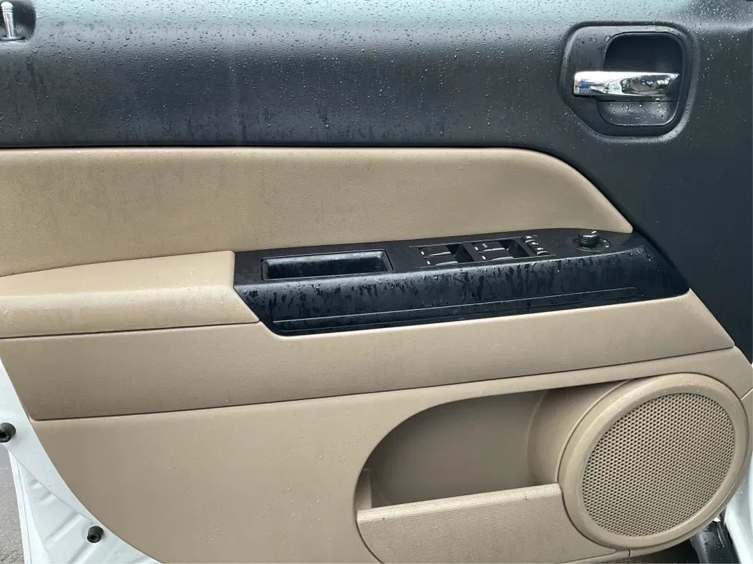 2016 Jeep Patriot Sport (1C4NJRBB5GD) with an 2.4L I-4 DOHC engine, located at 1230 East Main St, Xenia, OH, 45385, (937) 908-9800, 39.688026, -83.910172 - **Adventure Awaits with this 2016 Jeep Patriot Sport at Advantage Car and Credit - New Carlisle!**<br /> <br /> Are you ready to embrace the road less traveled? Whether you're planning weekend getaways with family or searching for the perfect commuter car that can handle a bit of adventure, this 201 - Photo#17