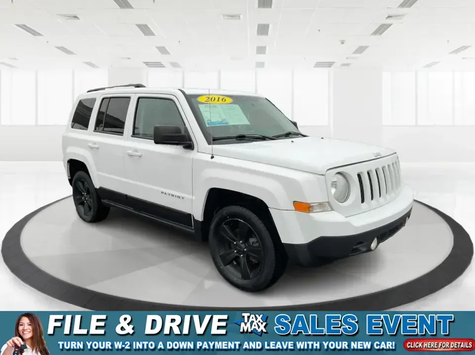 2016 Jeep Patriot Sport (1C4NJRBB5GD) with an 2.4L I-4 DOHC engine, Automatic transmission, located at 1230 East Main St, Xenia, OH, 45385, (937) 908-9800, 39.688026, -83.910172 - **Adventure Awaits with this 2016 Jeep Patriot Sport at Advantage Car and Credit - New Carlisle!**<br /> <br /> Are you ready to embrace the road less traveled? Whether you're planning weekend getaways with family or searching for the perfect commuter car that can handle a bit of adventure, this 201 - Photo#0