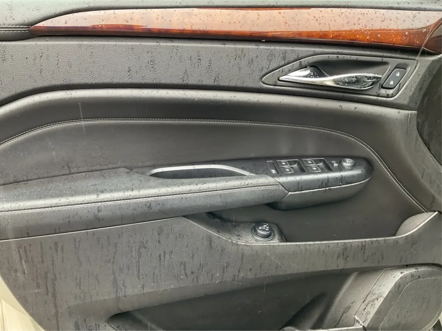 2015 Cadillac SRX Luxury Collection (3GYFNEE31FS) with an 3.6L V-6 gasoline direct injection engine, located at 1099 N County Rd 25A, Troy, OH, 45373, (937) 908-9800, 40.057079, -84.212883 - **Elevate Your Daily Drives and Weekend Adventures with a 2015 Cadillac SRX!**<br /> <br /> Are you ready to enhance your lifestyle with an SUV that balances luxury, capability, and comfort? Look no further than this stunning 2015 Cadillac SRX Luxury Collection, available now at Advantage Car and Cr - Photo#19