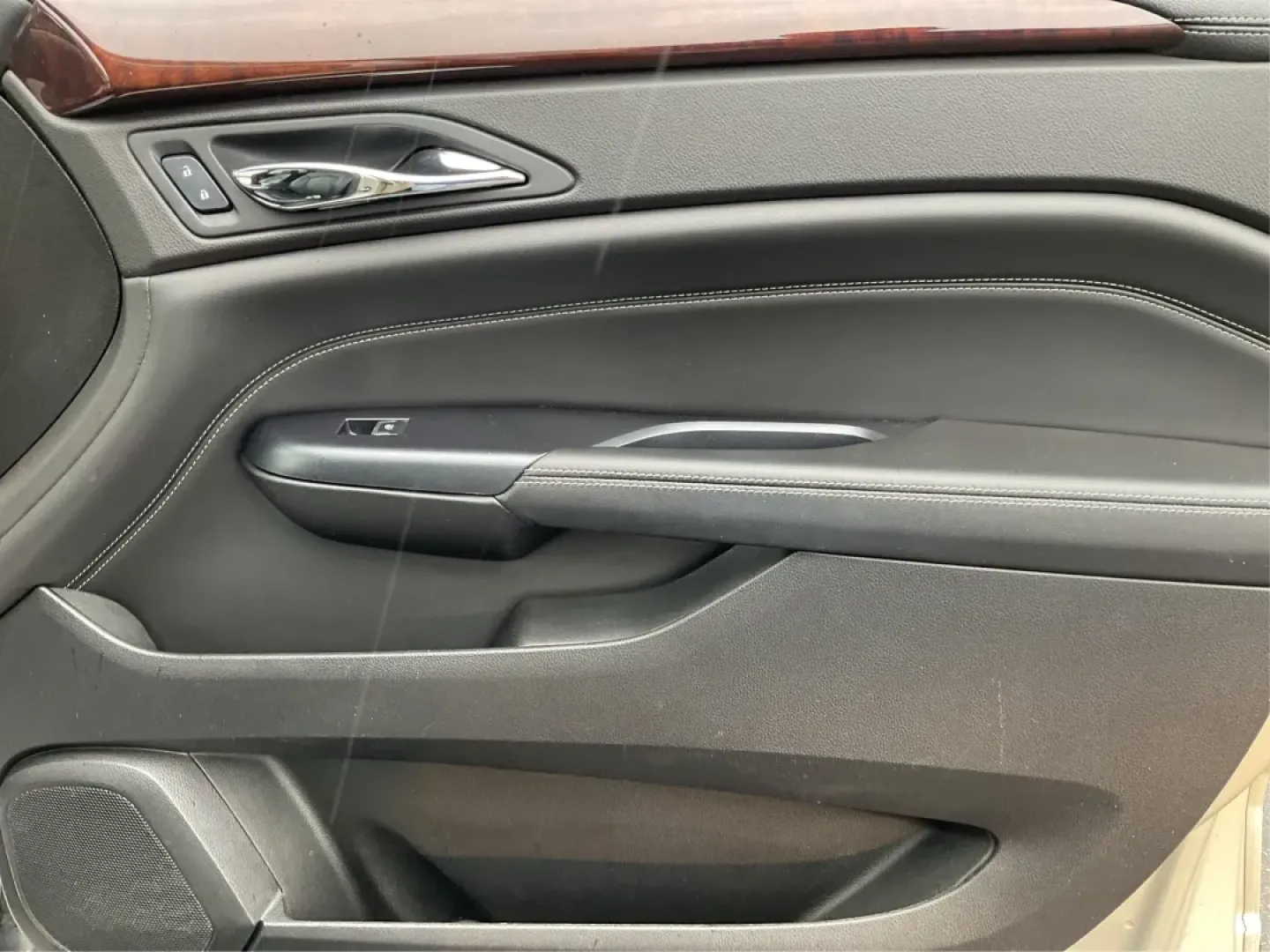 2015 Cadillac SRX Luxury Collection (3GYFNEE31FS) with an 3.6L V-6 gasoline direct injection engine, located at 1099 N County Rd 25A, Troy, OH, 45373, (937) 908-9800, 40.057079, -84.212883 - **Elevate Your Daily Drives and Weekend Adventures with a 2015 Cadillac SRX!**<br /> <br /> Are you ready to enhance your lifestyle with an SUV that balances luxury, capability, and comfort? Look no further than this stunning 2015 Cadillac SRX Luxury Collection, available now at Advantage Car and Cr - Photo#20