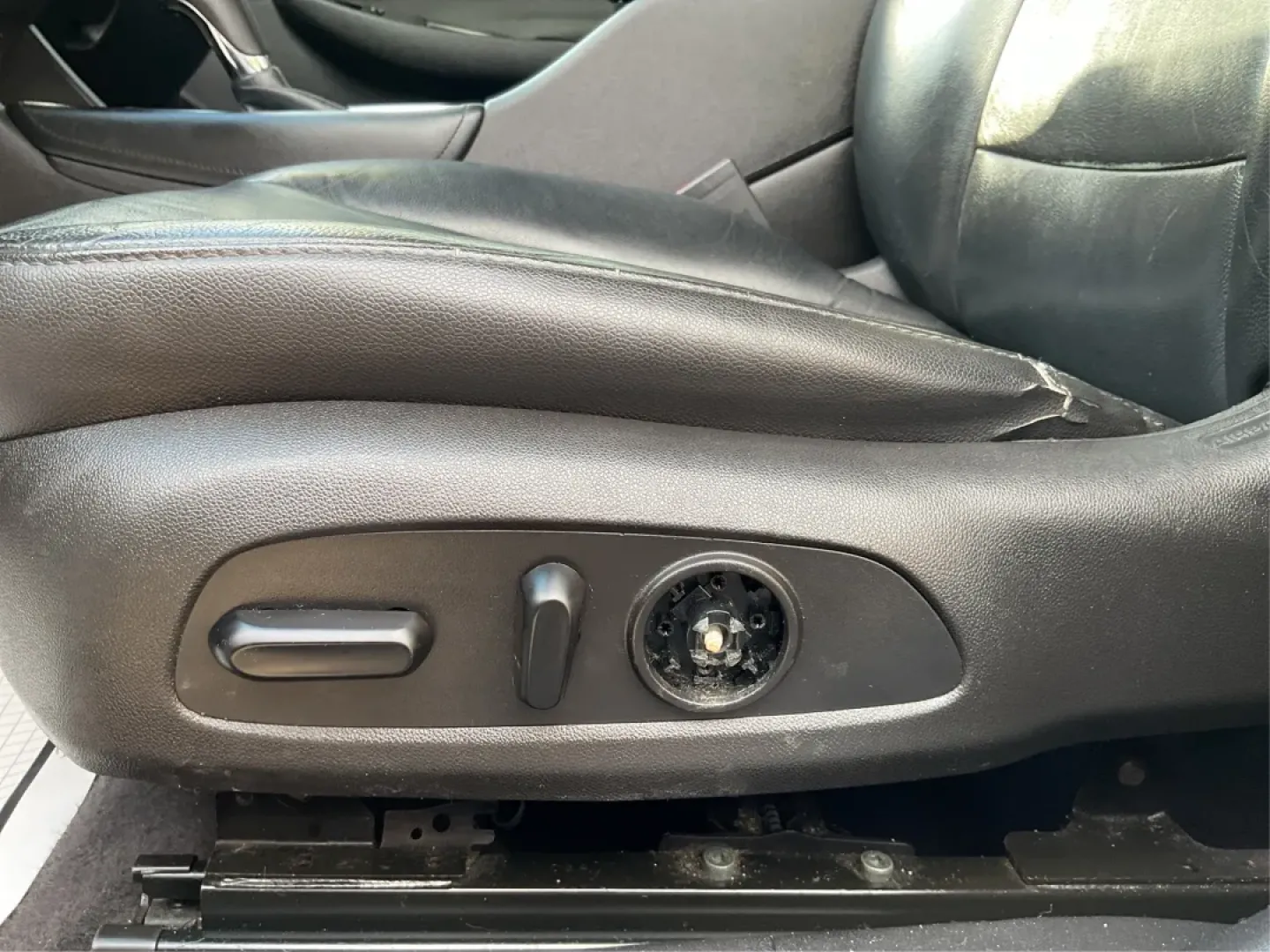 2017 Chevrolet Malibu 1LT (1G1ZE5ST4HF) with an 1.5L I-4 gasoline direct injection engine, located at 4508 South Dixie Dr, Moraine, OH, 45439, (937) 908-9800, 39.689976, -84.218452 - ### Drive Your Dreams with This 2017 Chevrolet Malibu Perfect for Modern Living!<br /> <br /> Are you in search of a reliable sedan that balances comfort, efficiency, and style? Look no further than this stunning 2017 Chevrolet Malibu 1LT, available now at Advantage Car and Credit in Fairborn, OH. - Photo#18