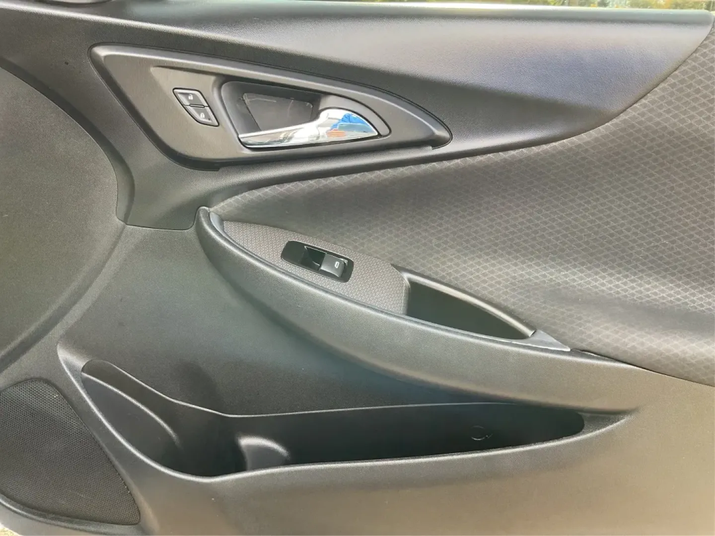 2017 Chevrolet Malibu 1LT (1G1ZE5ST4HF) with an 1.5L I-4 gasoline direct injection engine, located at 4508 South Dixie Dr, Moraine, OH, 45439, (937) 908-9800, 39.689976, -84.218452 - ### Drive Your Dreams with This 2017 Chevrolet Malibu Perfect for Modern Living!<br /> <br /> Are you in search of a reliable sedan that balances comfort, efficiency, and style? Look no further than this stunning 2017 Chevrolet Malibu 1LT, available now at Advantage Car and Credit in Fairborn, OH. - Photo#20