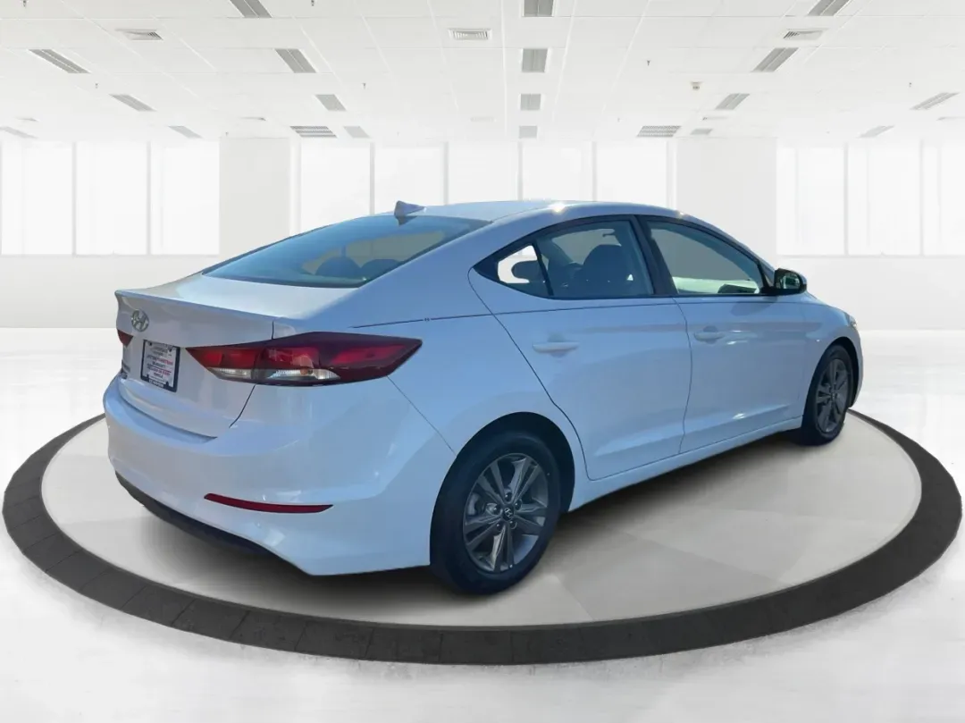 2018 Hyundai Elantra SEL (5NPD84LF6JH) with an Nu 2L I-4 DOHC engine, located at 8750 N County Rd 25A, Piqua, OH, 45356, (937) 908-9800, 40.164391, -84.232513 - **Elevate Your Daily Drive with the 2018 Hyundai Elantra SEL Perfect for Commuters and Families Alike!**<br /> <br /> Are you searching for a reliable and stylish vehicle that fits into your busy lifestyle? At Advantage Car and Credit - Piqua, we understand that finding the right car can be challen - Photo#2