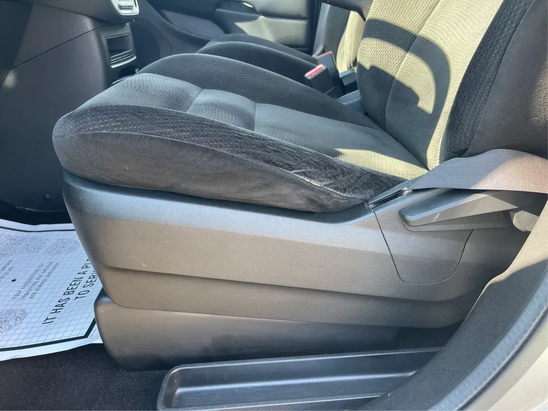 2017 Dodge Grand Caravan SE Plus (2C4RDGBGXHR) with an Pentastar 3.6L V-6 DOHC engine, located at 1230 East Main St, Xenia, OH, 45385, (937) 908-9800, 39.688026, -83.910172 - Are you ready to hit the road for family adventures or daily commutes? The 2017 Dodge Grand Caravan SE Plus is your ideal companion, blending comfort, versatility, and reliability in one stylish package. Perfect for growing families or anyone in need of a spacious ride, this passenger van is designe - Photo#18