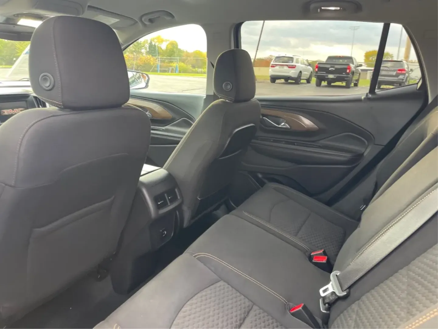 2018 GMC Terrain SLE (3GKALTEV3JL) with an Other engine, located at 8750 N County Rd 25A, Piqua, OH, 45356, (937) 908-9800, 40.164391, -84.232513 - **Adventure Awaits with the 2018 GMC Terrain SLE at Advantage Car and Credit - Piqua!**<br /> <br /> Are you on the lookout for a versatile SUV that adapts to your lifestyle, whether you're taking the kids to school, heading to work, or embarking on a weekend getaway? Look no further! The 2018 GMC T - Photo#10