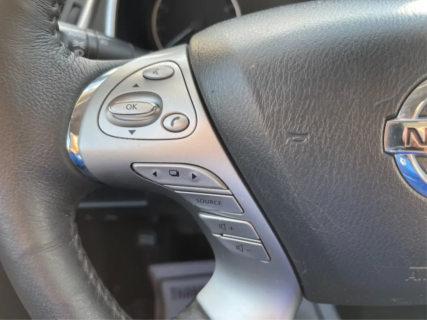 2018 Nissan Murano SL (5N1AZ2MG3JN) with an 3.5L V-6 DOHC engine, located at 880 E. National Road, Vandalia, OH, 45377, (937) 908-9800, 39.891918, -84.183594 - **Discover Your Next Adventure with the 2018 Nissan Murano SL Perfect for Growing Families and Weekend Getaways!**<br /> <br /> Are you ready to elevate your driving experience? At Advantage Car and Credit in Vandalia, OH, we are excited to offer a superb 2018 Nissan Murano SL that perfectly balanc - Photo#16