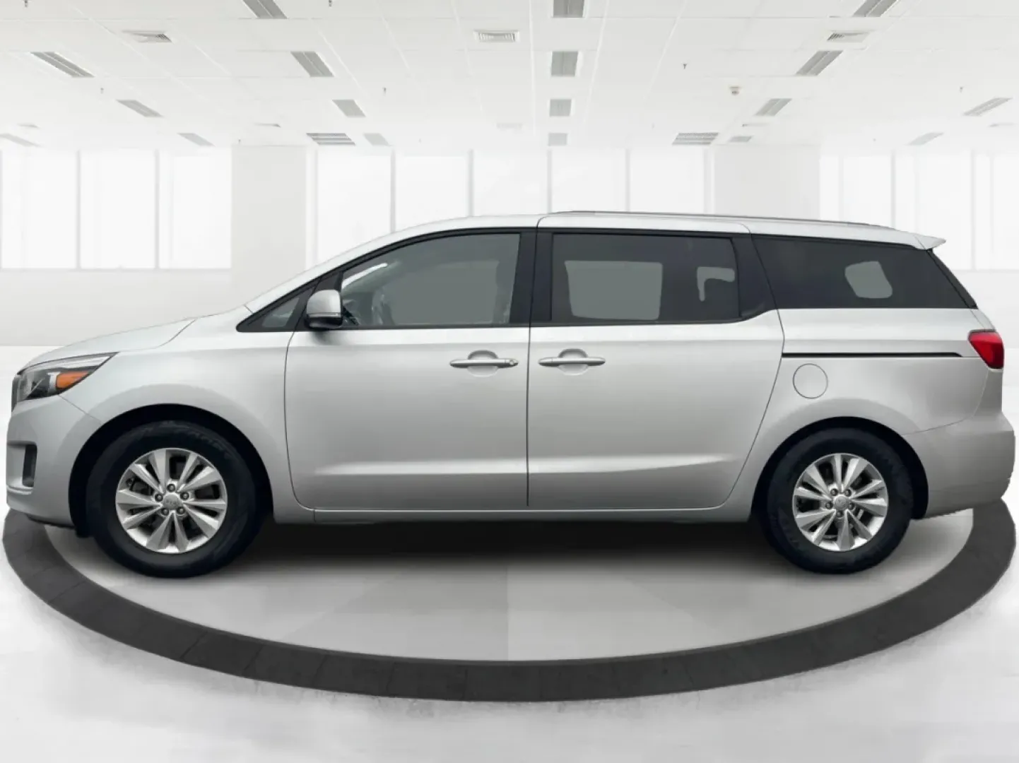 2016 Kia Sedona LX (KNDMB5C17G6) with an Lambda 3.3L V-6 gasoline direct injection engine, located at 1184 Kauffman Ave, Fairborn, OH, 45324, (937) 908-9800, 39.807072, -84.030914 - Elevate your adventures with the 2016 Kia Sedona LX, the perfect passenger van crafted for growing families and those who love to hit the road. Whether you're driving the kids to soccer practice, planning a weekend getaway, or just commuting to work, this versatile vehicle offers the space, comfort, - Photo#5