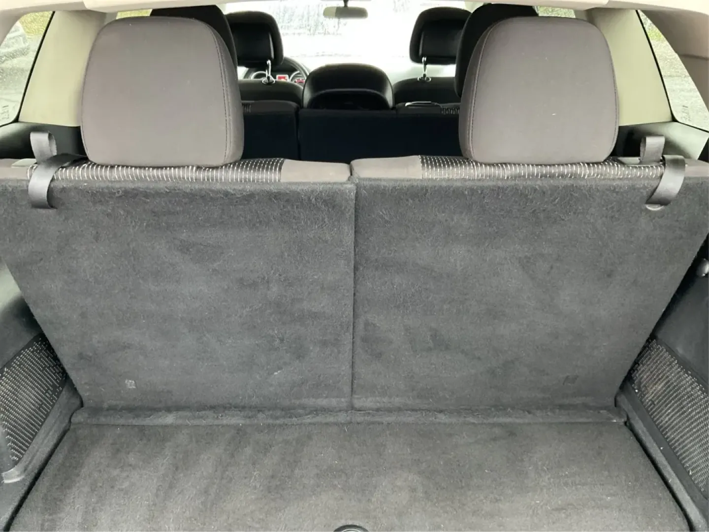 2017 Dodge Journey SE (3C4PDCAB6HT) with an Tigershark MultiAir 2.4L I-4 DOHC engine, located at 1951 S Dayton Lakeview Rd., New Carlisle, OH, 45344, (937) 908-9800, 39.890999, -84.050255 - **Adventure Awaits with the 2017 Dodge Journey SE - Perfect for Family Road Trips!**<br /> <br /> Are you searching for a reliable and spacious vehicle to accommodate family adventures or weekend getaways? Look no further than this stunning 2017 Dodge Journey SE, available now at Advantage Car and C - Photo#12