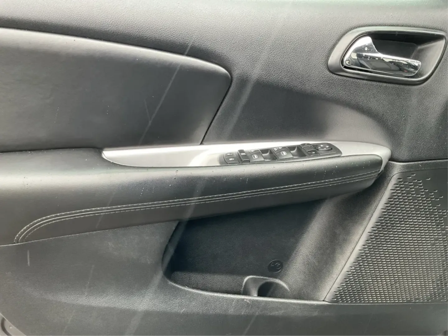 2017 Dodge Journey SE (3C4PDCAB6HT) with an Tigershark MultiAir 2.4L I-4 DOHC engine, located at 1951 S Dayton Lakeview Rd., New Carlisle, OH, 45344, (937) 908-9800, 39.890999, -84.050255 - **Adventure Awaits with the 2017 Dodge Journey SE - Perfect for Family Road Trips!**<br /> <br /> Are you searching for a reliable and spacious vehicle to accommodate family adventures or weekend getaways? Look no further than this stunning 2017 Dodge Journey SE, available now at Advantage Car and C - Photo#18