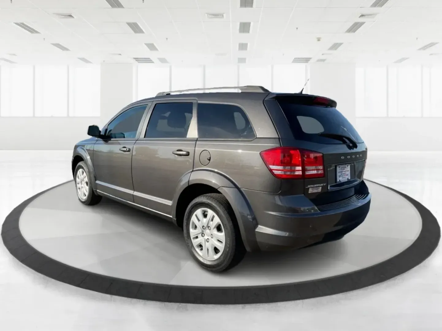 2016 Dodge Journey SE (3C4PDCAB8GT) with an Tigershark MultiAir 2.4L I-4 DOHC engine, located at 401 Woodman Dr, Riverside, OH, 45431, (937) 908-9800, 39.760899, -84.123421 - **Experience Life in Motion with the 2016 Dodge Journey SE SUV at Advantage Car and Credit - Moraine!**<br /> <br /> Are you ready to elevate your lifestyle? The 2016 Dodge Journey SE is the perfect blend of style, comfort, and versatility, making it the ideal SUV for growing families, weekend adven - Photo#3