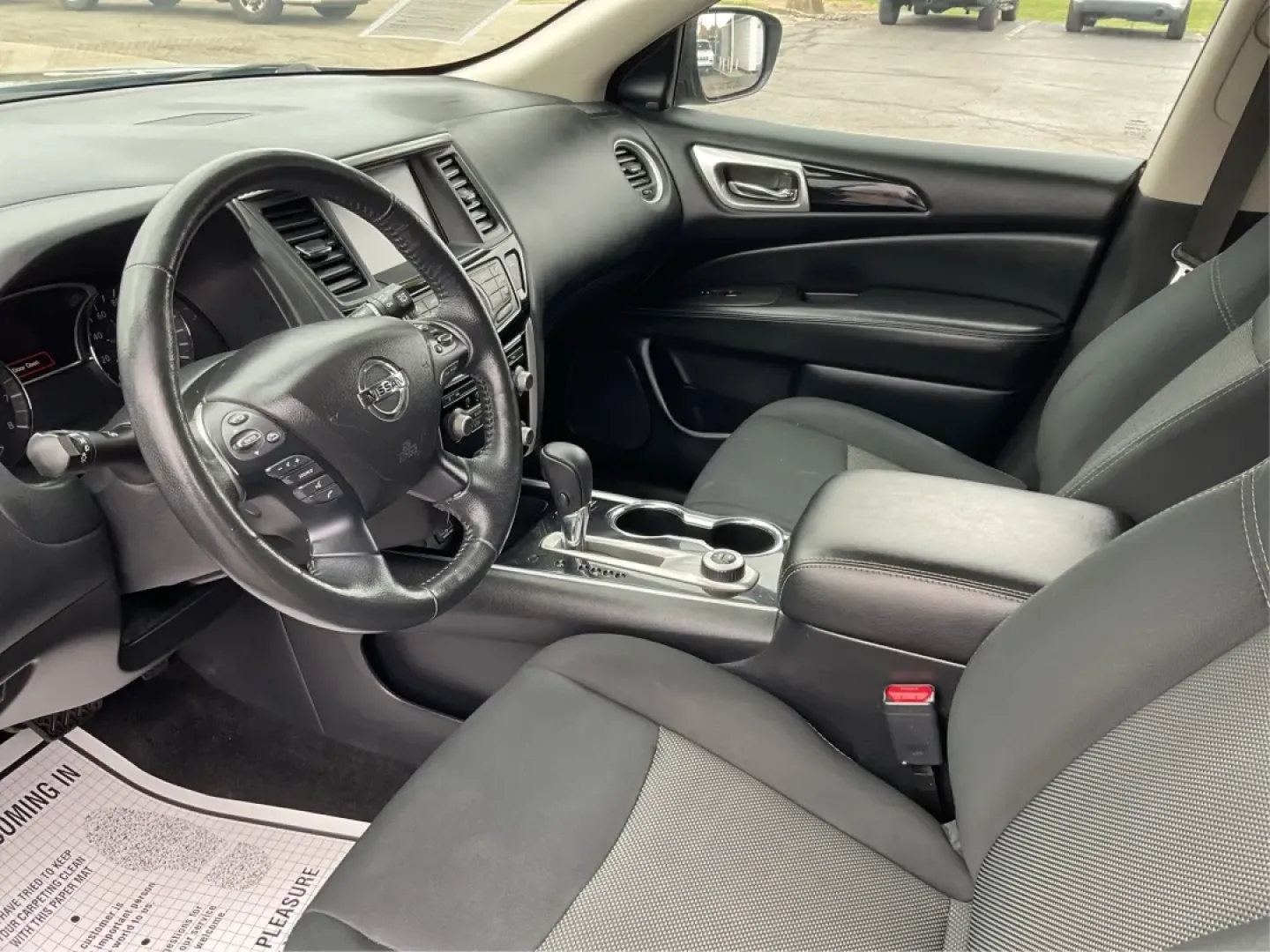 2018 Nissan Pathfinder SV (5N1DR2MM1JC) with an 3.5L V-6 gasoline direct injection engine, located at 4508 South Dixie Dr, Moraine, OH, 45439, (937) 908-9800, 39.689976, -84.218452 - Are you ready to elevate your family adventures or weekend getaways? Look no further than the 2018 Nissan Pathfinder SV, available now at Advantage Car and Credit in Vandalia, OH. Perfectly designed for growing families, this spacious SUV is not only a reliable daily driver but also an ideal compani - Photo#9