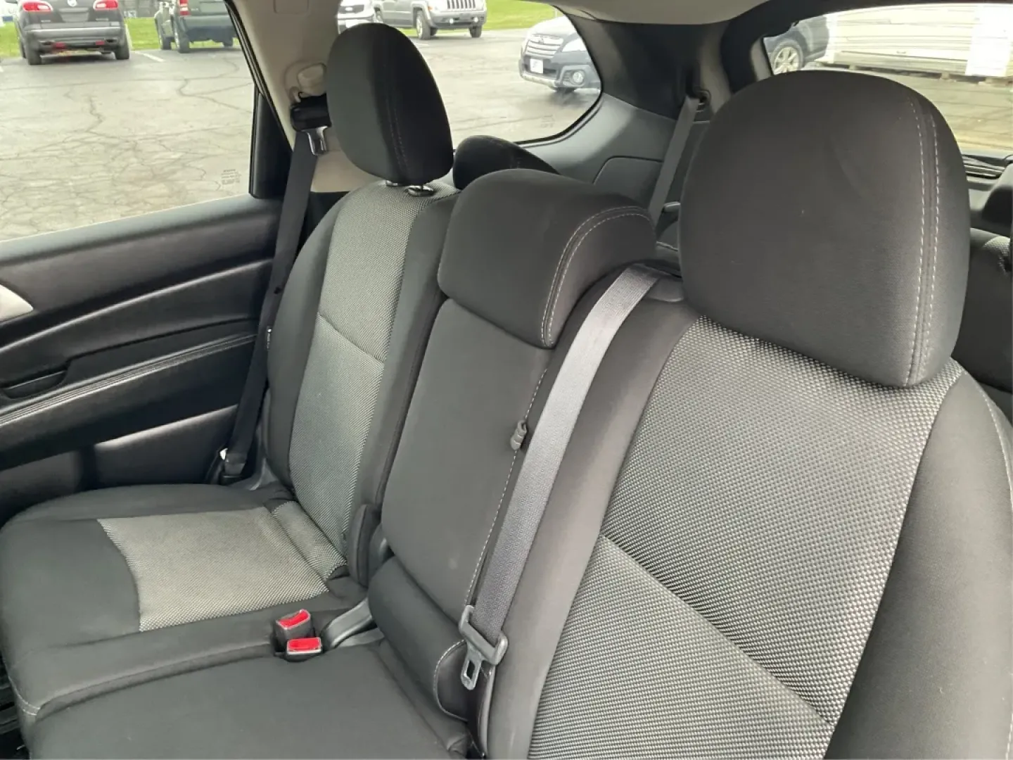 2018 Nissan Pathfinder SV (5N1DR2MM1JC) with an 3.5L V-6 gasoline direct injection engine, located at 4508 South Dixie Dr, Moraine, OH, 45439, (937) 908-9800, 39.689976, -84.218452 - Are you ready to elevate your family adventures or weekend getaways? Look no further than the 2018 Nissan Pathfinder SV, available now at Advantage Car and Credit in Vandalia, OH. Perfectly designed for growing families, this spacious SUV is not only a reliable daily driver but also an ideal compani - Photo#10