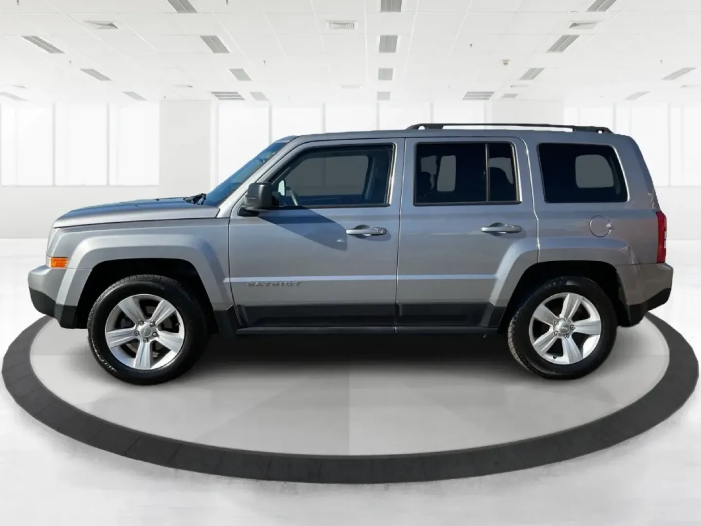 2016 Jeep Patriot Sport (1C4NJPBB6GD) with an Other engine, located at 1184 Kauffman Ave, Fairborn, OH, 45324, (937) 908-9800, 39.807072, -84.030914 - **Adventure Awaits with the 2016 Jeep Patriot Sport! Perfect for Your Next Journey!**<br /> <br /> Are you ready to tackle family road trips, weekend getaways, or daily commutes with confidence? The 2016 Jeep Patriot Sport is the versatile SUV you've been searching for! This rugged vehicle combines - Photo#5