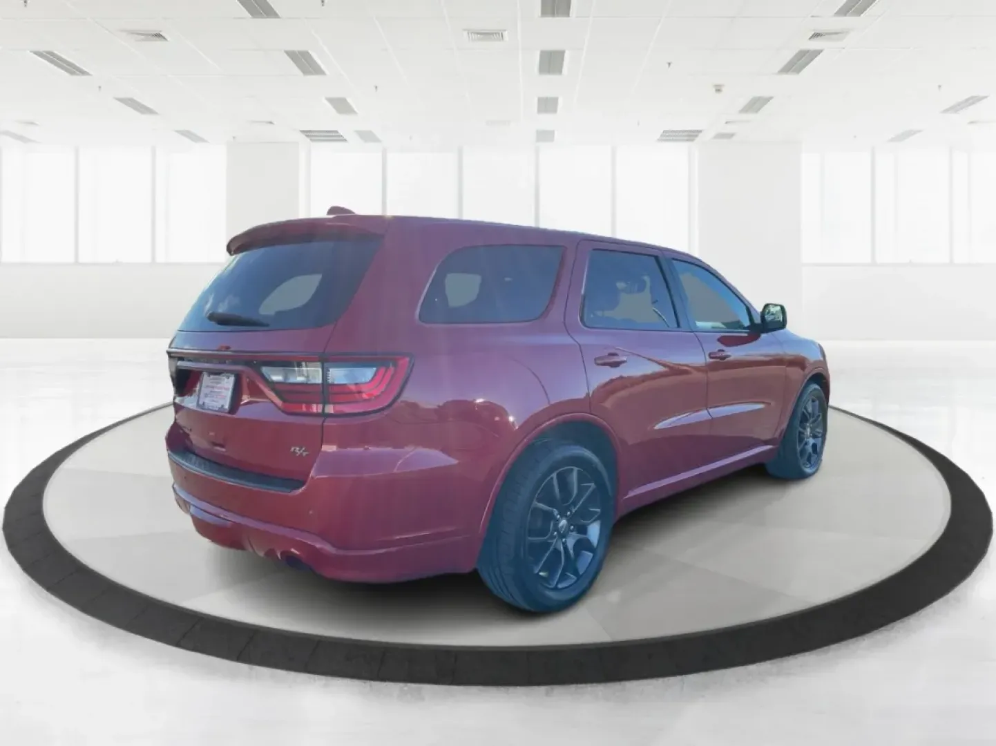 2015 Dodge Durango R/T (1C4SDJCT8FC) with an HEMI 5.7L V-8 variable valve control engine, located at 880 E. National Road, Vandalia, OH, 45377, (937) 908-9800, 39.891918, -84.183594 - **Unleash Your Adventurous Spirit with the 2015 Dodge Durango R/T at Advantage Car and Credit - Troy!**<br /> <br /> Are you ready to elevate your family outings or weekend adventures? The 2015 Dodge Durango R/T is the perfect vehicle for those who demand style, performance, and versatility. Whether - Photo#2