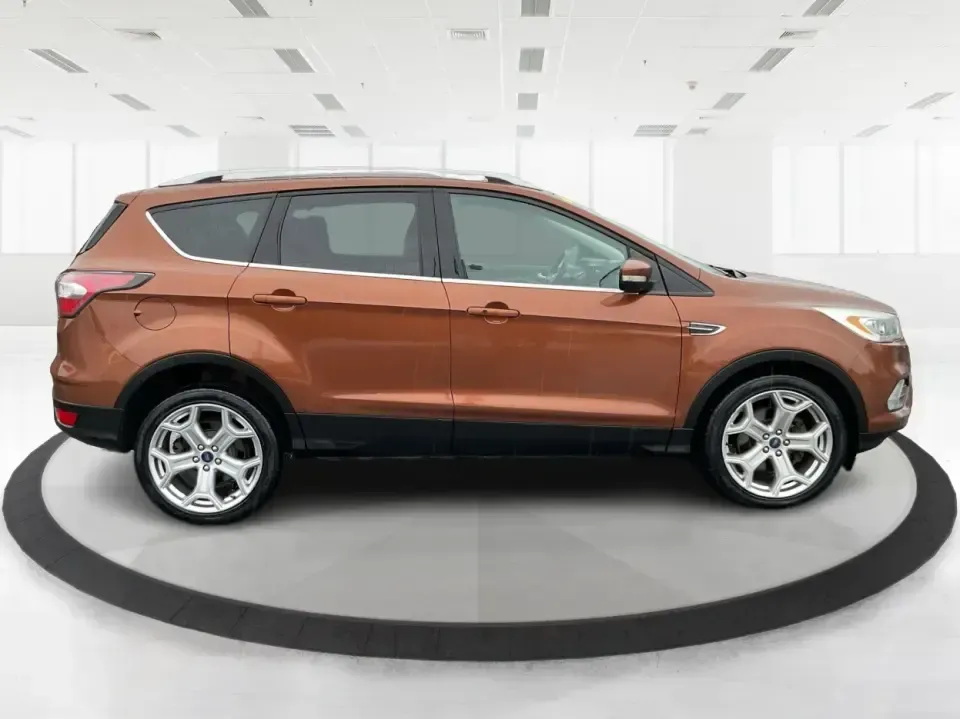 2017 Ford Escape Titanium - Photo 2