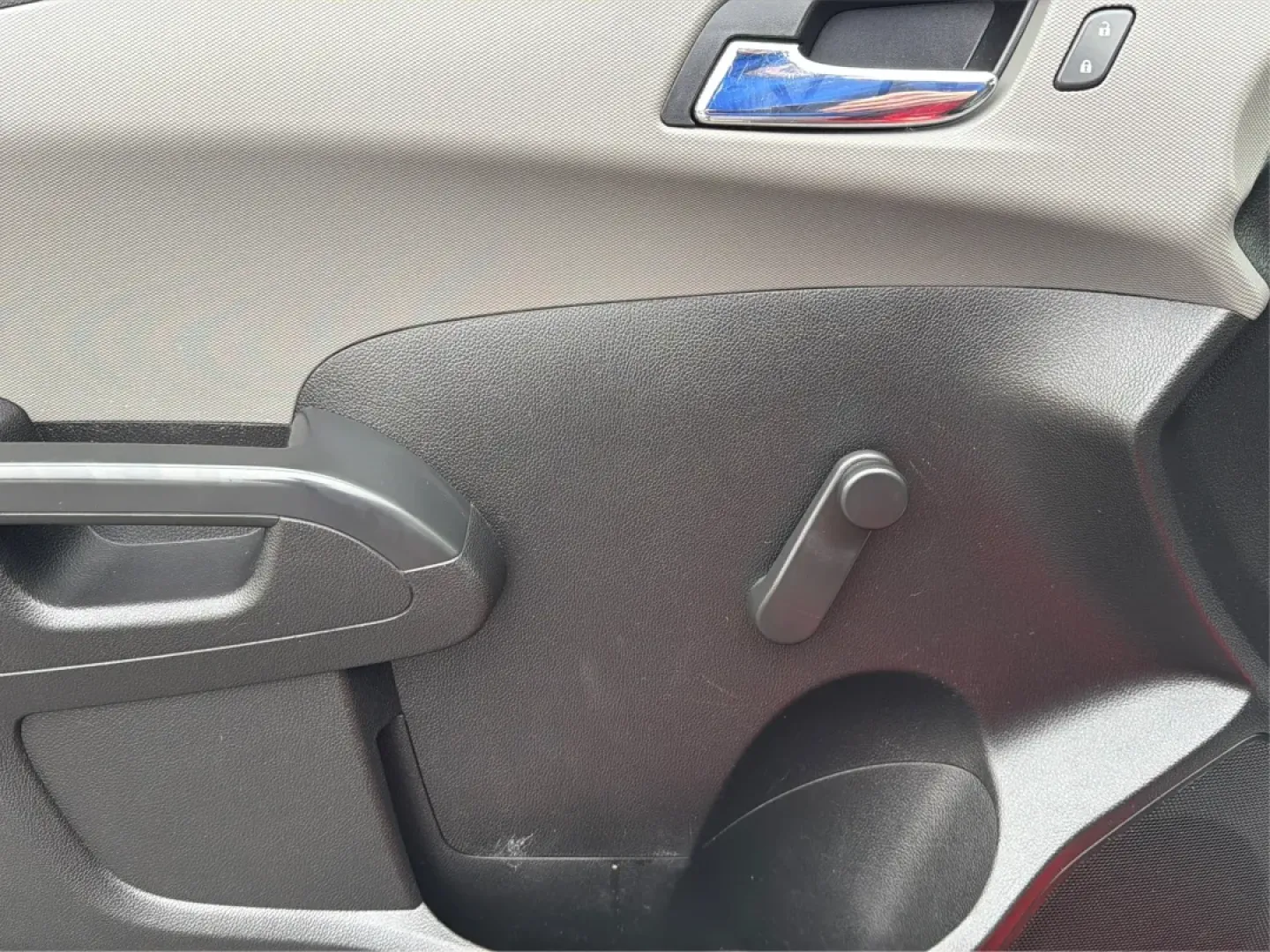 2014 Chevrolet Sonic LS Auto (1G1JA6SH1E4) with an Other engine, located at 1951 S Dayton Lakeview Rd., New Carlisle, OH, 45344, (937) 908-9800, 39.890999, -84.050255 - Are you in search of a reliable hatchback that perfectly balances style, efficiency, and practicality? Look no further than this stunning 2014 Chevrolet Sonic LS Auto, now available at Advantage Car and Credit in Riverside, OH. This vehicle is not just a mode of transportation; it's your new partner - Photo#18