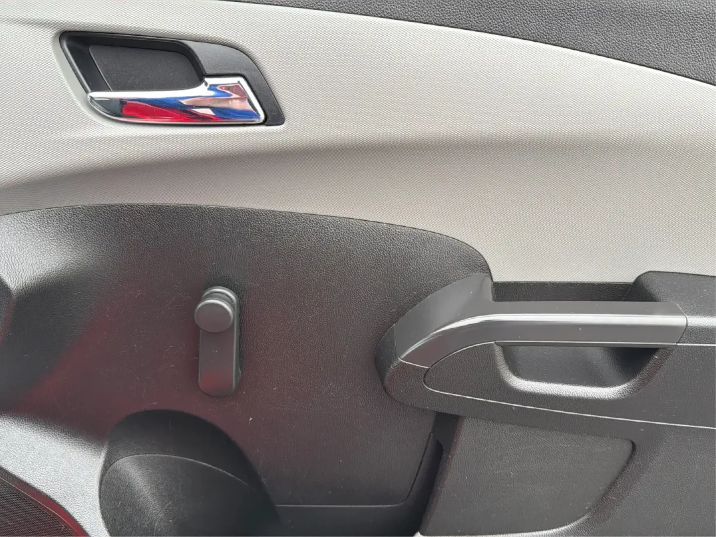 2014 Chevrolet Sonic LS Auto (1G1JA6SH1E4) with an Other engine, located at 1951 S Dayton Lakeview Rd., New Carlisle, OH, 45344, (937) 908-9800, 39.890999, -84.050255 - Are you in search of a reliable hatchback that perfectly balances style, efficiency, and practicality? Look no further than this stunning 2014 Chevrolet Sonic LS Auto, now available at Advantage Car and Credit in Riverside, OH. This vehicle is not just a mode of transportation; it's your new partner - Photo#19