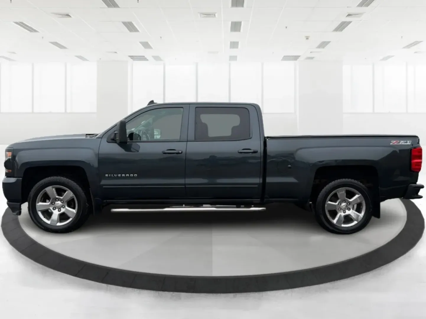 2017 Chevrolet Silverado 1500 LT Z71 (1GCUKRECXHF) with an EcoTec3 5.3L V-8 gasoline direct injection engine, located at 8750 N County Rd 25A, Piqua, OH, 45356, (937) 908-9800, 40.164391, -84.232513 - **Conquer Every Journey with the 2017 Chevrolet Silverado 1500 LT Z71!**<br /> <br /> If you're searching for a truck that can handle everything life throws at you-whether it's a weekend adventure, a daily commute, or the demands of a growing family-the 2017 Chevrolet Silverado 1500 LT Z71 is the pe - Photo#5