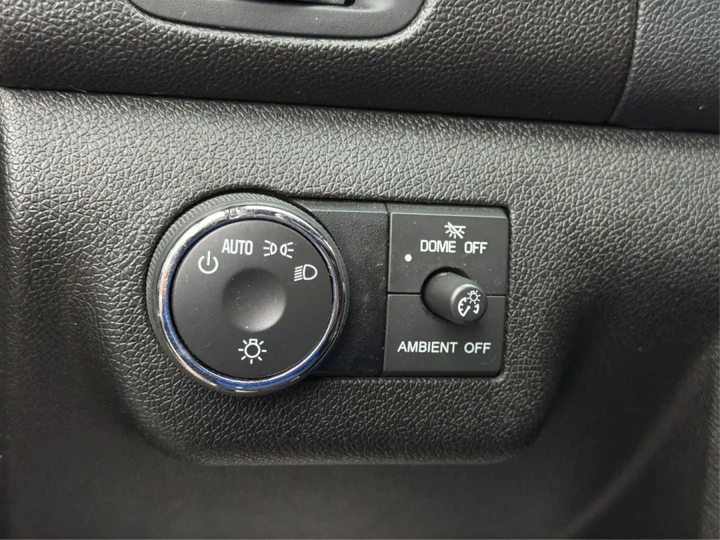 2015 Buick Enclave Premium (5GAKVCKD6FJ) with an 3.6L V-6 gasoline direct injection engine, located at 1951 S Dayton Lakeview Rd., New Carlisle, OH, 45344, (937) 908-9800, 39.890999, -84.050255 - **Elevate Your Family Adventures with the 2015 Buick Enclave Premium at Advantage Car and Credit!**<br /> <br /> Are you ready to take your family on unforgettable journeys while ensuring comfort, safety, and style? Look no further than this stunning 2015 Buick Enclave Premium, available right now a - Photo#17