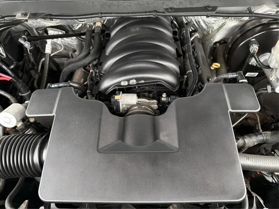 2014 Chevrolet Silverado 1500 1LT (3GCUKREC1EG) with an 5.3L V8 OHV 16V engine, 6-Speed Automatic transmission, located at 8750 N County Rd 25A, Piqua, OH, 45356, (937) 908-9800, 40.164391, -84.232513 - **Elevate Your Lifestyle with the 2014 Chevrolet Silverado 1500** <br /> <br /> Unleash the power of adventure with the 2014 Chevrolet Silverado 1500, the perfect companion for weekend road trips, family outings, or tackling tough jobs around Troy, OH. This rugged yet refined truck blends capabilit - Photo#11