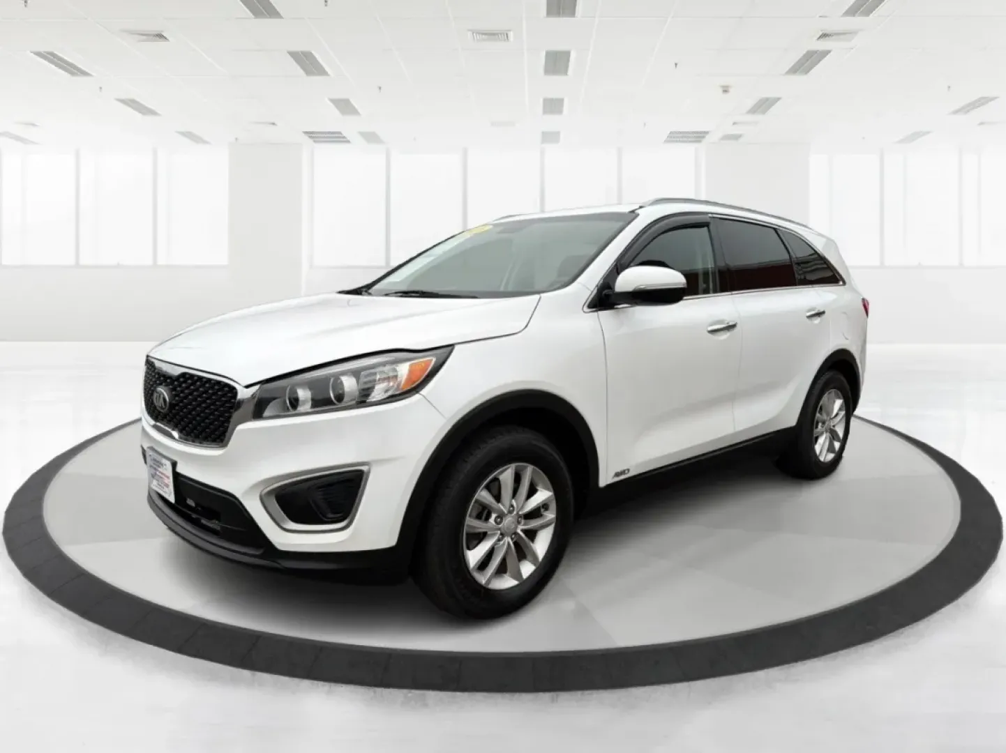 2016 Kia Sorento 2.4L LX (5XYPGDA36GG) with an 2.4L I-4 gasoline direct injection engine, located at 1951 S Dayton Lakeview Rd., New Carlisle, OH, 45344, (937) 908-9800, 39.890999, -84.050255 - **Experience Adventure with the 2016 Kia Sorento Your Perfect Family SUV!**<br /> <br /> Are you ready to elevate your family's adventures with a vehicle that's as versatile as your lifestyle? Look no further than the 2016 Kia Sorento, available now at Advantage Car and Credit in New Carlisle, OH. - Photo#8