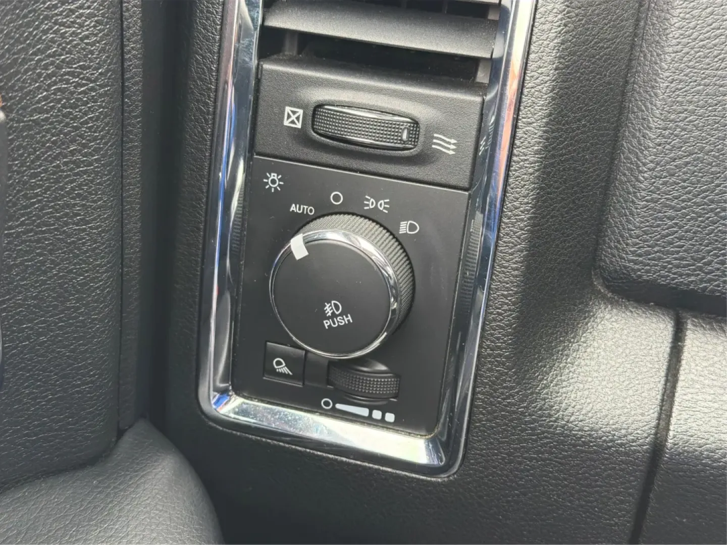 2014 Ram 1500 Laramie (1C6RR7NT8ES) with an Other engine, located at 1951 S Dayton Lakeview Rd., New Carlisle, OH, 45344, (937) 908-9800, 39.890999, -84.050255 - Are you ready to elevate your driving experience and tackle any adventure that comes your way? The 2014 Ram 1500 Laramie is not just a truck; it's an embodiment of capability, comfort, and style, making it perfect for those who lead an active lifestyle in New Carlisle, OH. Whether you're gearing up - Photo#16