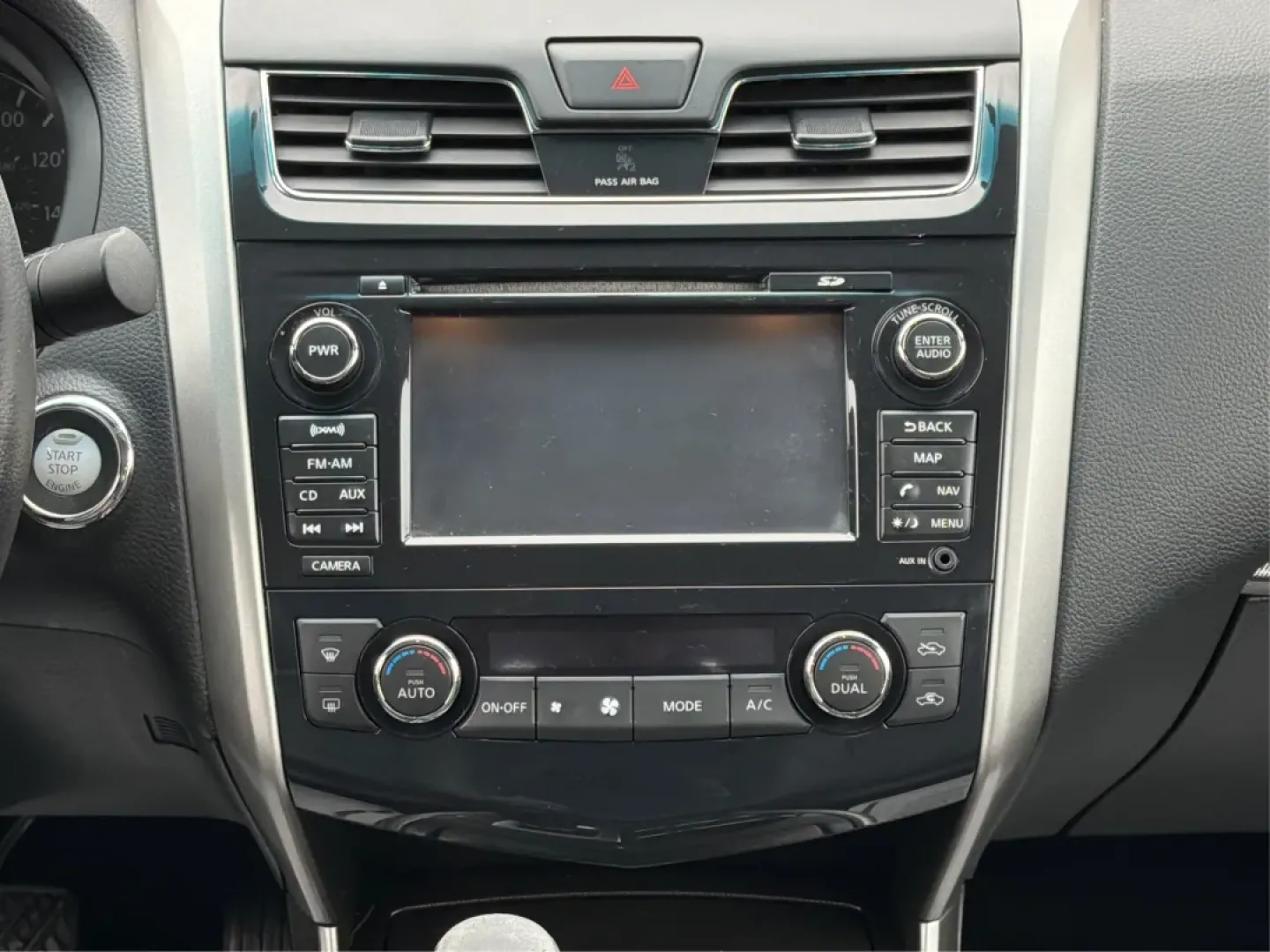 2013 Nissan Altima 3.5 SL (1N4BL3AP9DC) with an VQ 3.5L V-6 DOHC engine, located at 401 Woodman Dr, Riverside, OH, 45431, (937) 908-9800, 39.760899, -84.123421 - **Discover the 2013 Nissan Altima 3.5 SL - Your Perfect Family Sedan Awaits!**<br /> <br /> Are you in search of a reliable and stylish sedan that fits seamlessly into your daily life? The 2013 Nissan Altima 3.5 SL is here to cater to your needs, whether you're navigating the school run, commuting t - Photo#13