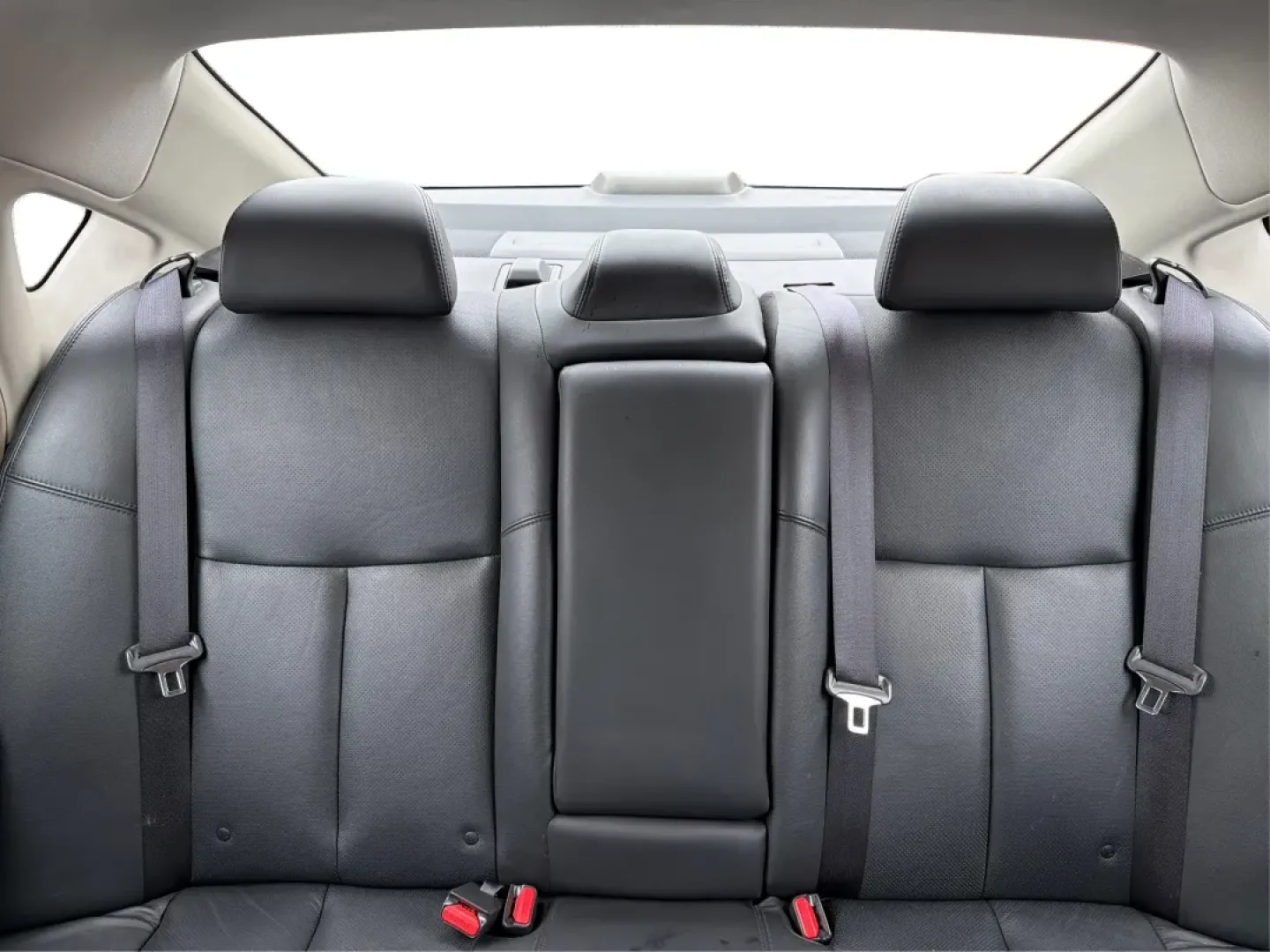 2013 Nissan Altima 3.5 SL (1N4BL3AP9DC) with an VQ 3.5L V-6 DOHC engine, located at 401 Woodman Dr, Riverside, OH, 45431, (937) 908-9800, 39.760899, -84.123421 - **Discover the 2013 Nissan Altima 3.5 SL - Your Perfect Family Sedan Awaits!**<br /> <br /> Are you in search of a reliable and stylish sedan that fits seamlessly into your daily life? The 2013 Nissan Altima 3.5 SL is here to cater to your needs, whether you're navigating the school run, commuting t - Photo#14