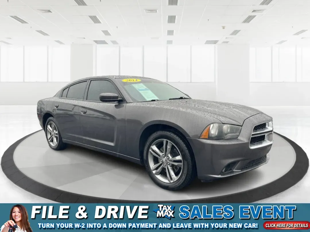 2014 Dodge Charger SXT's photo