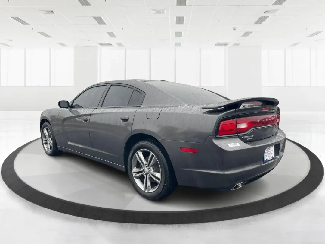 2014 Dodge Charger SXT (2C3CDXJG6EH) with an 3.6L V-6 DOHC engine, located at 4508 South Dixie Dr, Moraine, OH, 45439, (937) 908-9800, 39.689976, -84.218452 - **Unleash Your Inner Adventurer with this 2014 Dodge Charger SXT!**<br /> <br /> Are you ready to transform your daily commute into an exhilarating experience? Look no further than this 2014 Dodge Charger SXT, available now at Advantage Car and Credit Piqua! Perfect for those who crave a blend of s - Photo#4