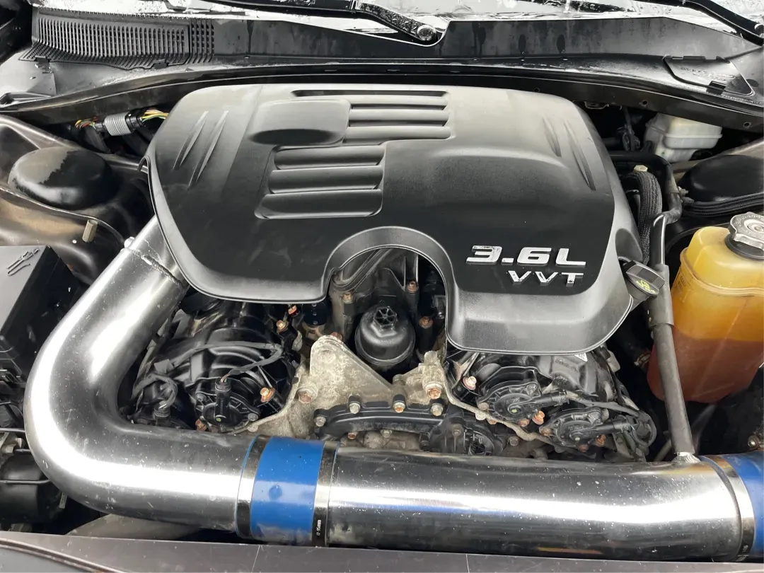 2014 Dodge Charger SXT (2C3CDXJG6EH) with an 3.6L V-6 DOHC engine, located at 4508 South Dixie Dr, Moraine, OH, 45439, (937) 908-9800, 39.689976, -84.218452 - **Unleash Your Inner Adventurer with this 2014 Dodge Charger SXT!**<br /> <br /> Are you ready to transform your daily commute into an exhilarating experience? Look no further than this 2014 Dodge Charger SXT, available now at Advantage Car and Credit Piqua! Perfect for those who crave a blend of s - Photo#11