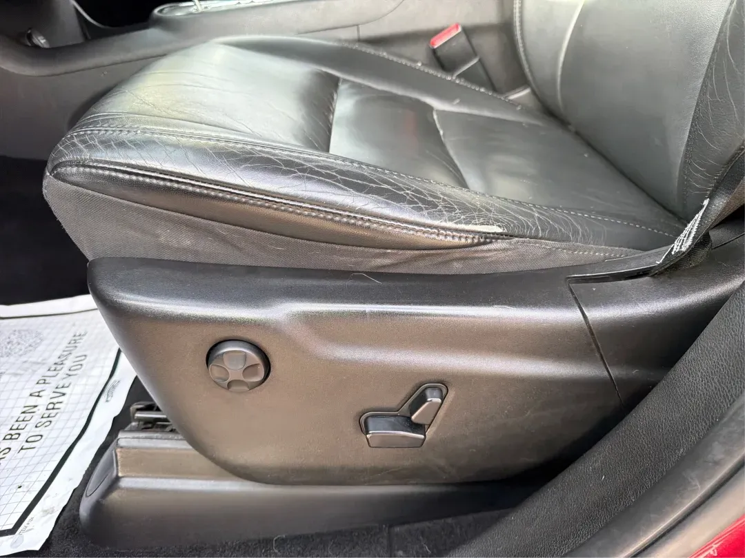 2013 Dodge Durango Crew (1C4RDJDG4DC) with an Other engine, located at 1230 East Main St, Xenia, OH, 45385, (937) 908-9800, 39.688026, -83.910172 - Are you ready to elevate your family adventures or tackle your daily commute with unparalleled ease? Look no further than this stunning 2013 Dodge Durango Crew, now available at Advantage Car and Credit in New Carlisle, OH. Perfect for growing families and those who love weekend getaways, this SUV n - Photo#18