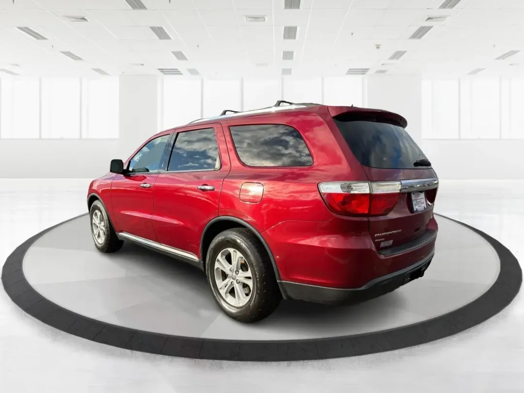 2013 Dodge Durango Crew (1C4RDJDG4DC) with an Other engine, located at 401 Woodman Dr, Riverside, OH, 45431, (937) 908-9800, 39.760899, -84.123421 - Are you ready to elevate your family adventures or tackle your daily commute with unparalleled ease? Look no further than this stunning 2013 Dodge Durango Crew, now available at Advantage Car and Credit in New Carlisle, OH. Perfect for growing families and those who love weekend getaways, this SUV n - Photo#4