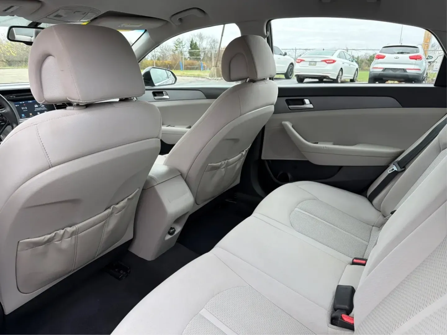 2017 Hyundai Sonata SE (5NPE24AF6HH) with an 2.4L I-4 gasoline direct injection engine, located at 8750 N County Rd 25A, Piqua, OH, 45356, (937) 908-9800, 40.164391, -84.232513 - Experience the open road like never before with the 2017 Hyundai Sonata SE, a perfect sedan for those who value style, comfort, and reliability. Whether you're commuting to work in Piqua, planning weekend getaways, or driving your family to soccer practice, this versatile vehicle is designed to meet - Photo#10