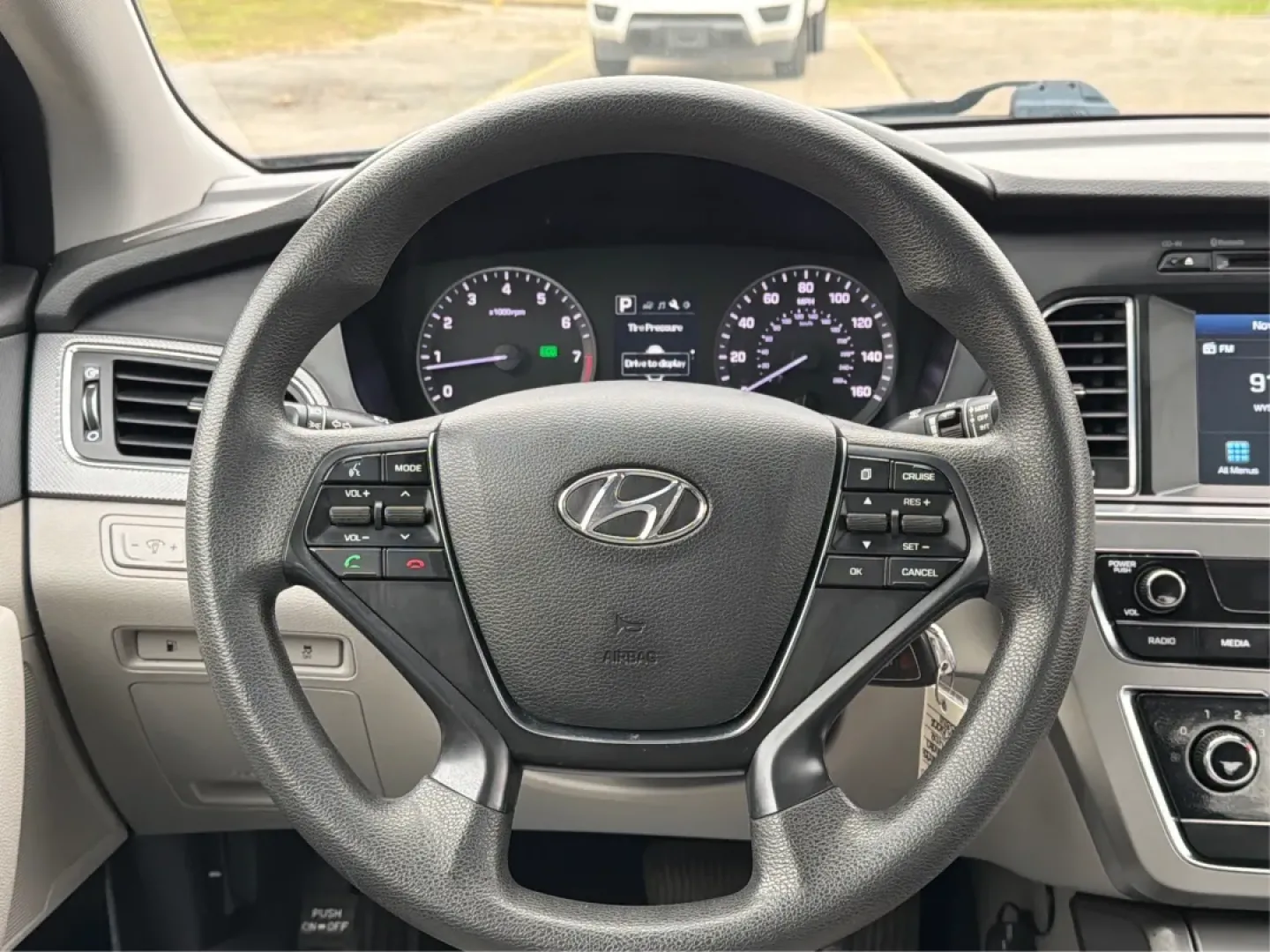 2017 Hyundai Sonata SE (5NPE24AF6HH) with an 2.4L I-4 gasoline direct injection engine, located at 8750 N County Rd 25A, Piqua, OH, 45356, (937) 908-9800, 40.164391, -84.232513 - Experience the open road like never before with the 2017 Hyundai Sonata SE, a perfect sedan for those who value style, comfort, and reliability. Whether you're commuting to work in Piqua, planning weekend getaways, or driving your family to soccer practice, this versatile vehicle is designed to meet - Photo#16