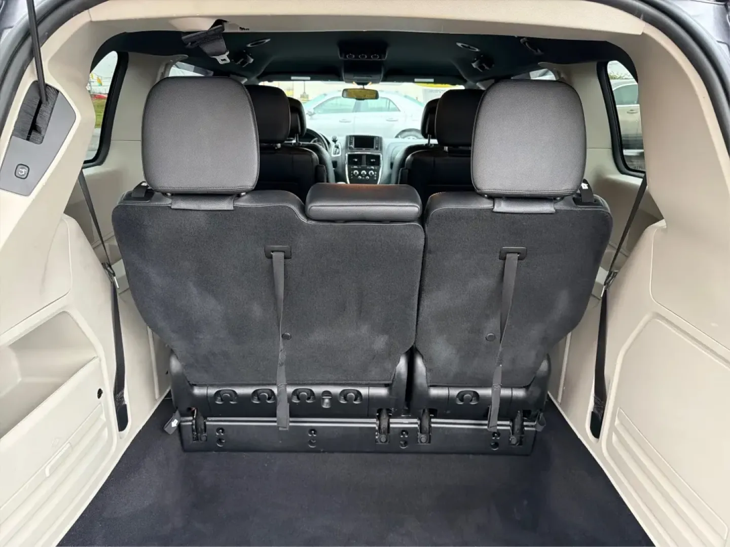 2017 Dodge Grand Caravan SXT (2C4RDGCG4HR) with an Pentastar 3.6L V-6 DOHC engine, located at 1951 S Dayton Lakeview Rd., New Carlisle, OH, 45344, (937) 908-9800, 39.890999, -84.050255 - **Drive Your Family Adventures with the 2017 Dodge Grand Caravan from Advantage Car and Credit - Piqua!**<br /> <br /> Are you ready to elevate your family outings, school runs, or weekend getaways? The 2017 Dodge Grand Caravan SXT is the perfect companion for your lifestyle. With ample space for pa - Photo#12