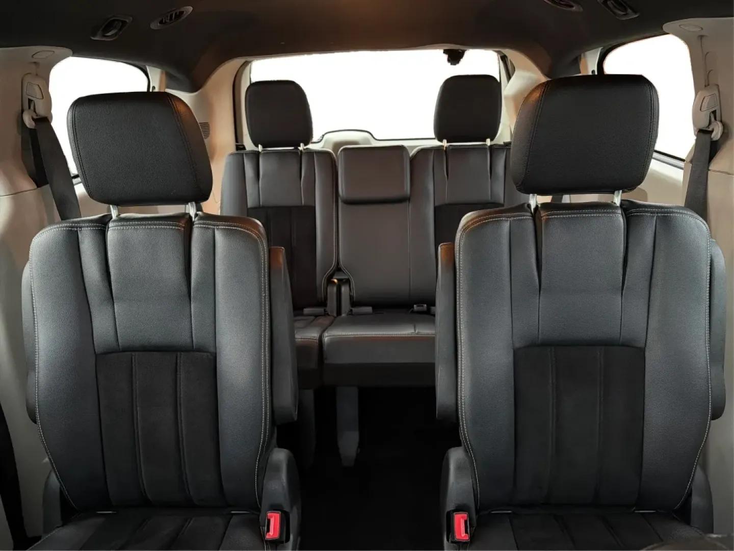 2017 Dodge Grand Caravan SXT (2C4RDGCG4HR) with an Pentastar 3.6L V-6 DOHC engine, located at 1951 S Dayton Lakeview Rd., New Carlisle, OH, 45344, (937) 908-9800, 39.890999, -84.050255 - **Drive Your Family Adventures with the 2017 Dodge Grand Caravan from Advantage Car and Credit - Piqua!**<br /> <br /> Are you ready to elevate your family outings, school runs, or weekend getaways? The 2017 Dodge Grand Caravan SXT is the perfect companion for your lifestyle. With ample space for pa - Photo#14