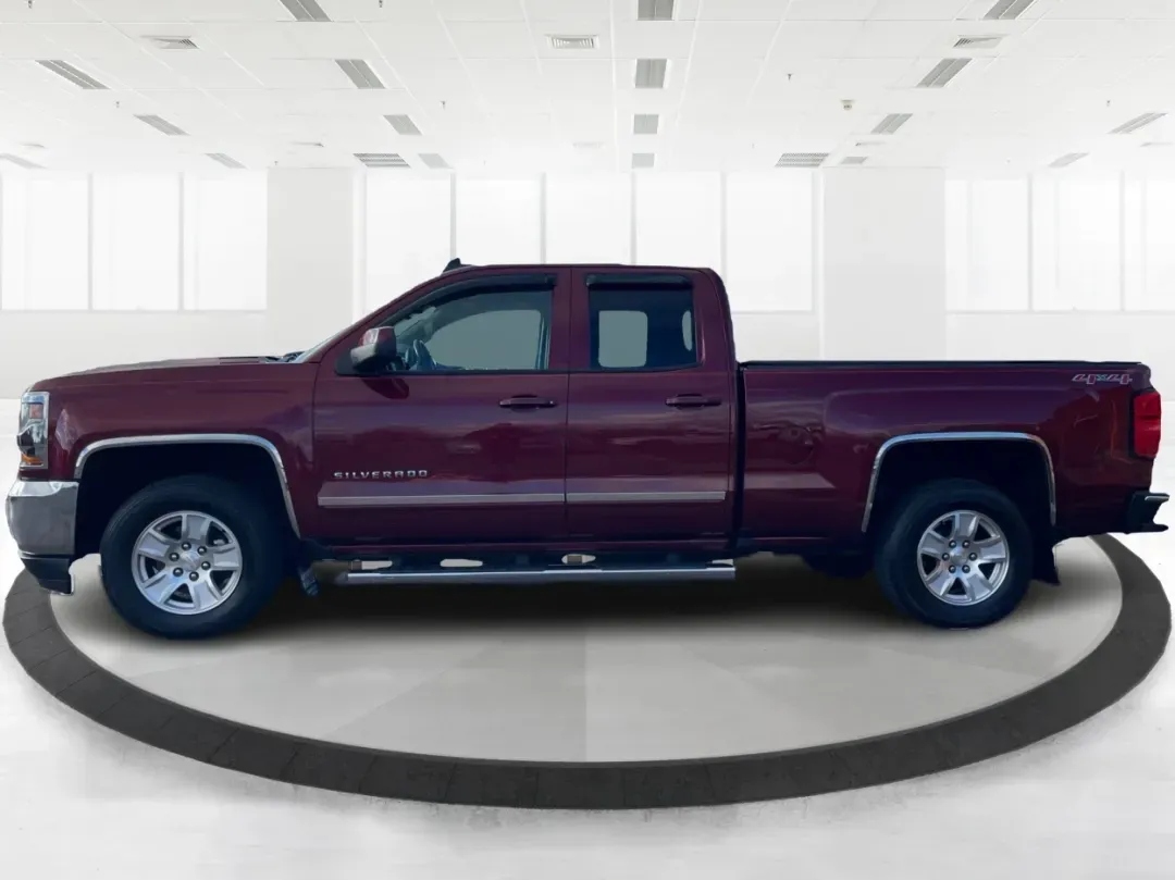 2016 Chevrolet Silverado 1500 1LT (1GCVKREC4GZ) with an EcoTec3 4.3L V-6 gasoline direct injection engine, located at 1951 S Dayton Lakeview Rd., New Carlisle, OH, 45344, (937) 908-9800, 39.890999, -84.050255 - Are you ready to elevate your adventures and tackle any terrain? The 2016 Chevrolet Silverado 1500 is the perfect companion for those who crave both utility and comfort. Whether you're a growing family needing to haul kids and gear, or an outdoor enthusiast looking to conquer weekend getaways, this - Photo#5