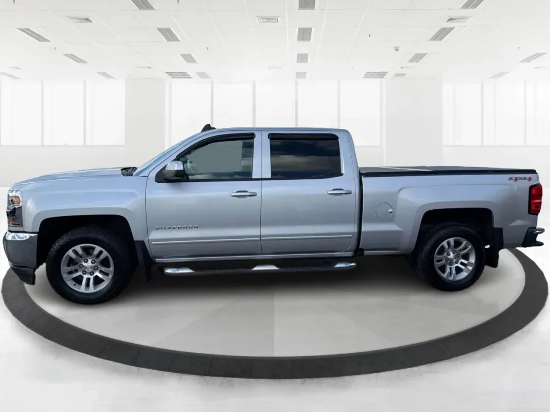 2016 Chevrolet Silverado 1500 1LT (1GCUKREC8GF) with an EcoTec3 5.3L V-8 gasoline direct injection engine, located at 1099 N County Rd 25A, Troy, OH, 45373, (937) 908-9800, 40.057079, -84.212883 - **Discover the Ultimate Adventure with the 2016 Chevrolet Silverado 1500 at Advantage Car and Credit - Vandalia!**<br /> <br /> Are you ready to elevate your driving experience and tackle the open road with confidence? Look no further than our stunning 2016 Chevrolet Silverado 1500, available now at - Photo#5