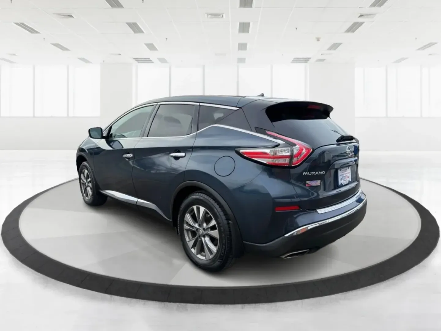 2016 Nissan Murano S (5N1AZ2MH1GN) with an 3.5L V-6 DOHC engine, located at 1951 S Dayton Lakeview Rd., New Carlisle, OH, 45344, (937) 908-9800, 39.890999, -84.050255 - **Elevate Your Daily Drive with the 2016 Nissan Murano S Perfect for Families and Adventurers Alike!**<br /> <br /> Are you in search of a vehicle that seamlessly blends style, comfort, and performance? Look no further than this stunning **2016 Nissan Murano S**, available now at **Advantage Car an - Photo#4