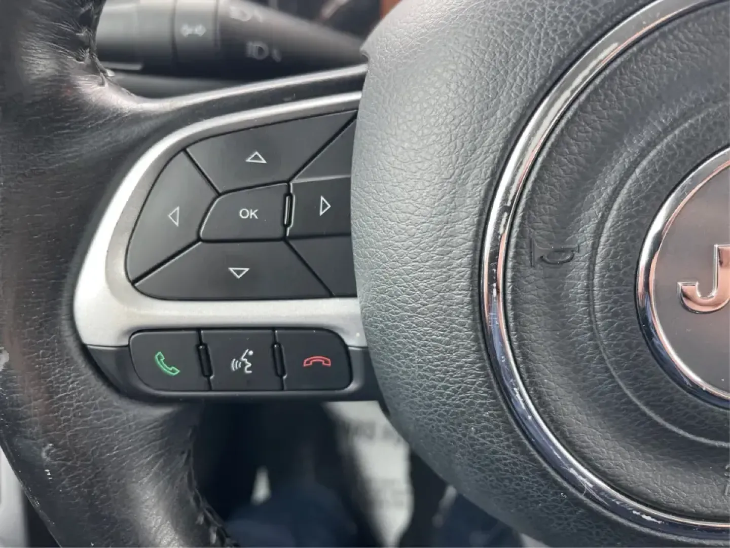 2018 Jeep Renegade Latitude 4x4 (ZACCJBBB5JP) with an 2.4L L4 DOHC 16V engine, 6M transmission, located at 8750 N County Rd 25A, Piqua, OH, 45356, (937) 908-9800, 40.164391, -84.232513 - **Explore New Adventures with the 2018 Jeep Renegade Latitude 4x4!**<br /> <br /> Are you ready to elevate your adventures with a vehicle that perfectly balances style, comfort, and capability? Look no further than this striking 2018 Jeep Renegade Latitude 4x4, available now at Advantage Car and Cre - Photo#15