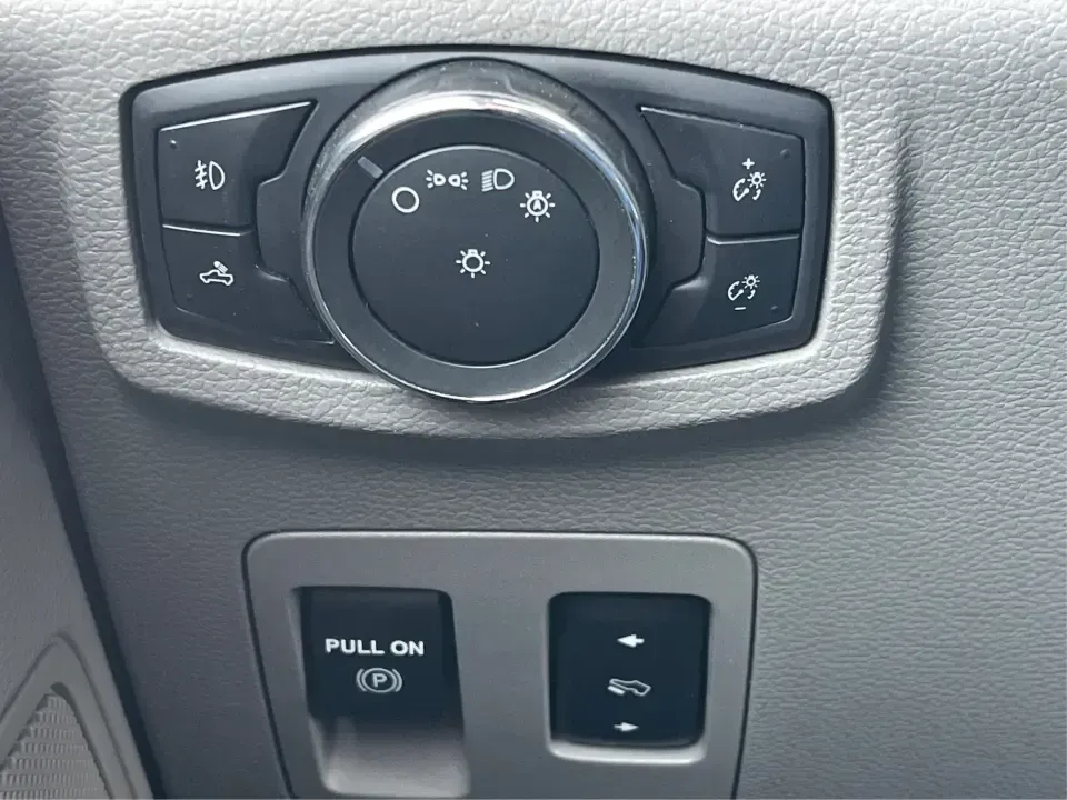 2019 Ford F-150 XLT (1FTFW1E42KK) with an 3.5L V6 DOHC 24V engine, 6A transmission, located at 1099 N County Rd 25A, Troy, OH, 45373, (937) 908-9800, 40.057079, -84.212883 - **Experience Adventure and Reliability with the 2019 Ford F-150 XLT at Advantage Car and Credit - New Carlisle!**<br /> <br /> Are you in search of a vehicle that can keep up with your active lifestyle? Whether you're hauling the family for a weekend getaway, navigating daily commutes, or tackling o - Photo#16